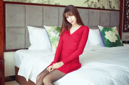美女干燥秀爱秀丝袜,美女干燥秀的丝滑魅力